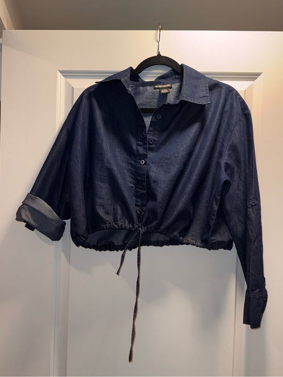 18 centimeters Tops - Cropped Button-Front Tank Top in Navy
